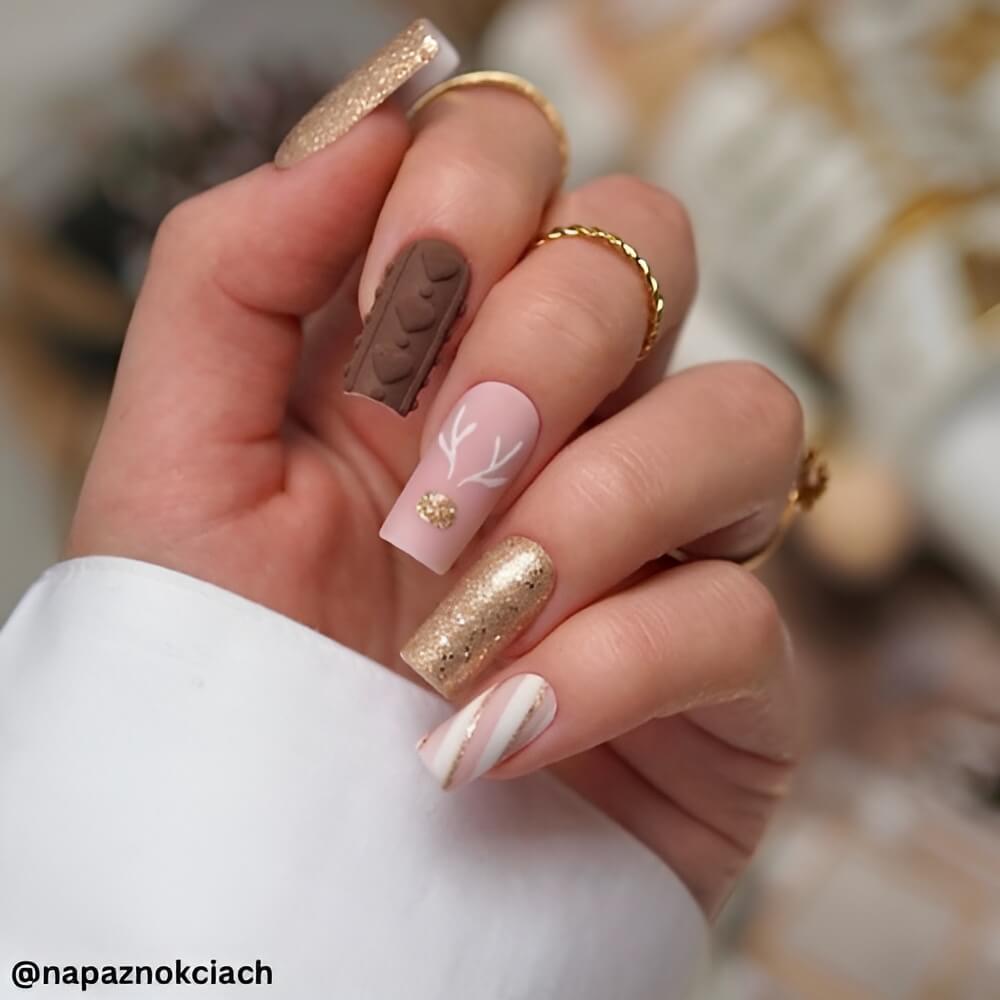 brown-and glitter-gold-christmas-nail-ideas