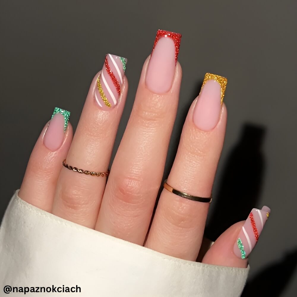 christmas-glitter-french-nail-ideas.jpg