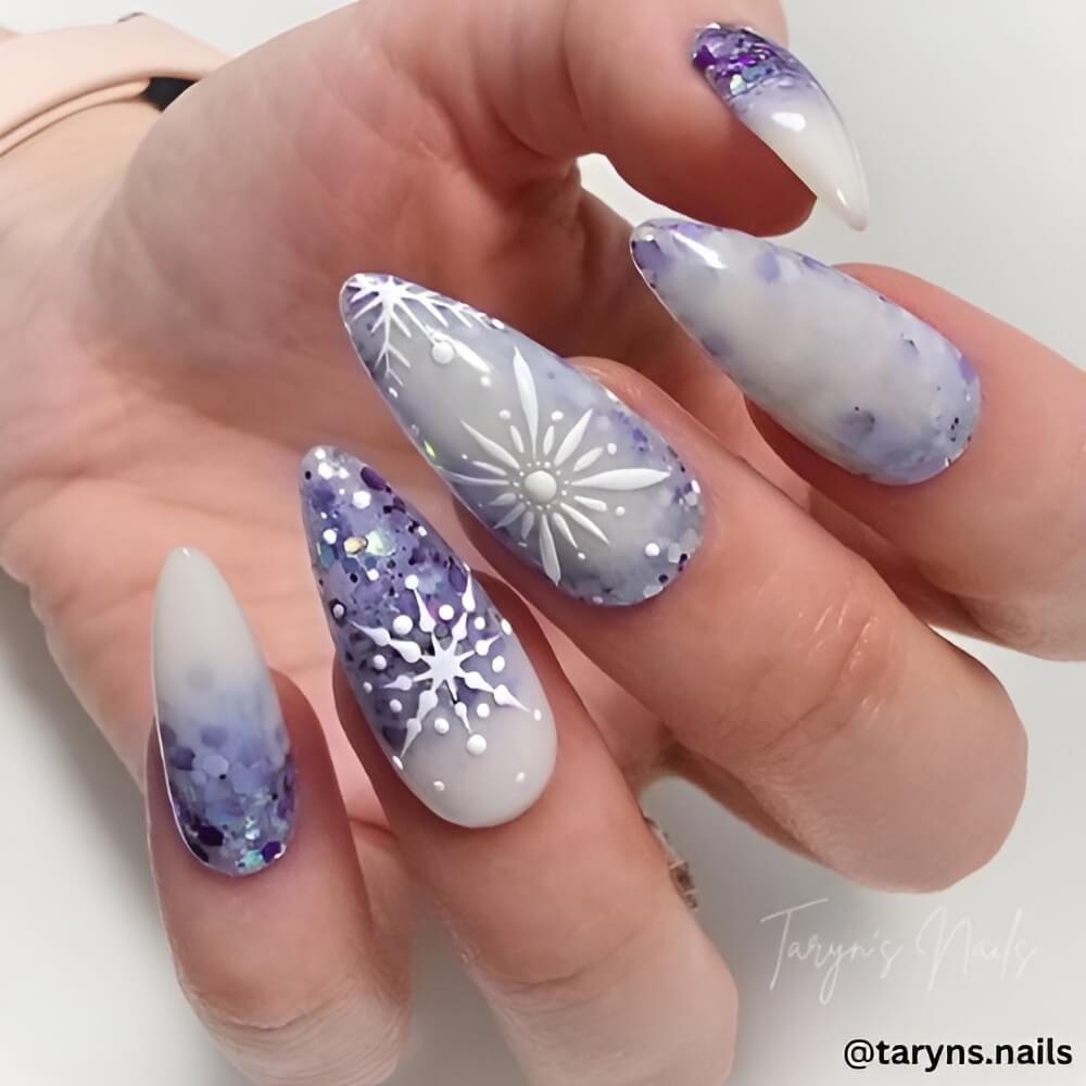 cozy-winter-christmas-nails.jpg
