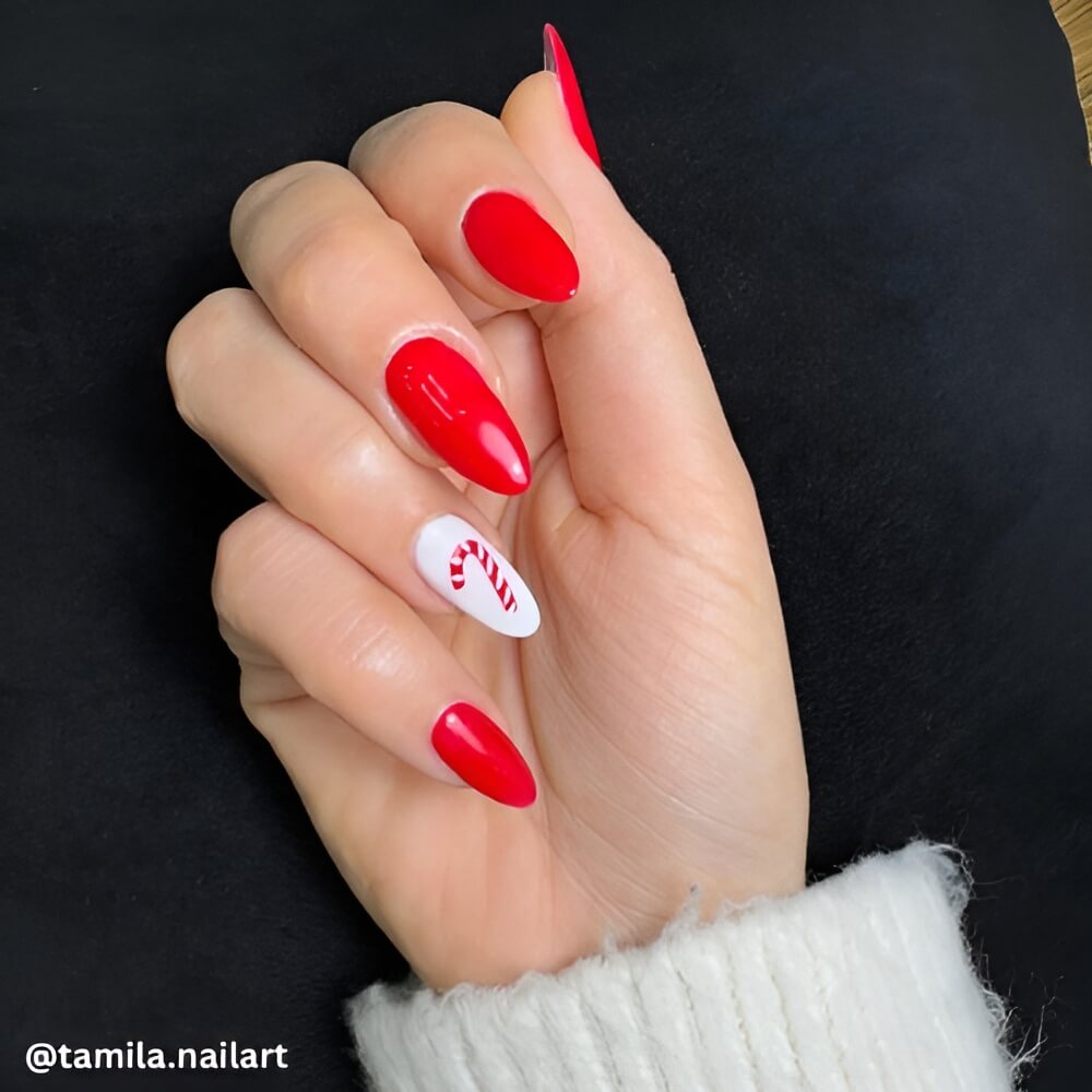 simple-red-christmas-nail-ideas.jpg