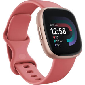 Smart watch – practical and stylish Christmas gift for mom to track her goals
