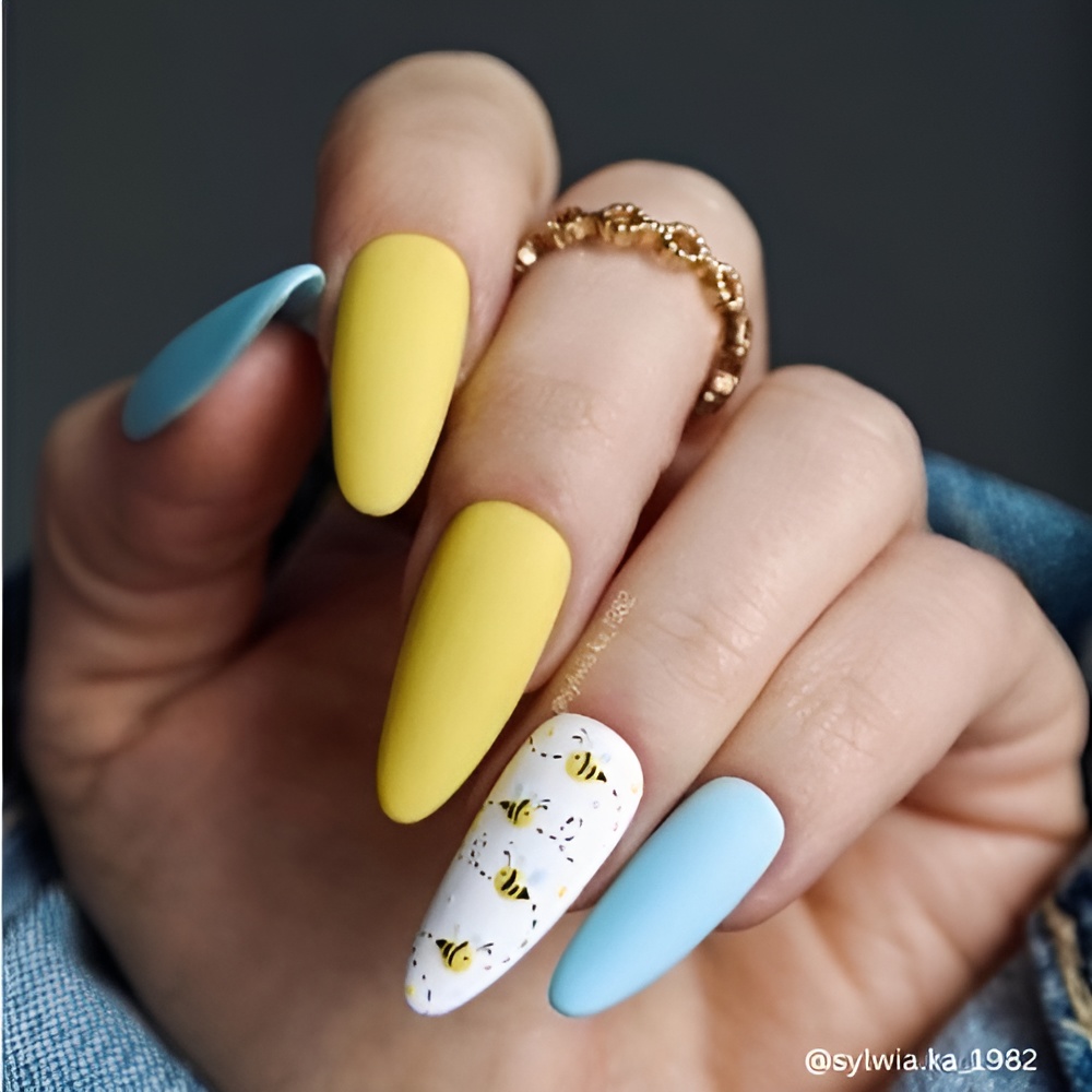 Pastel spring nail design with soft colors and a fresh seasonal manicure